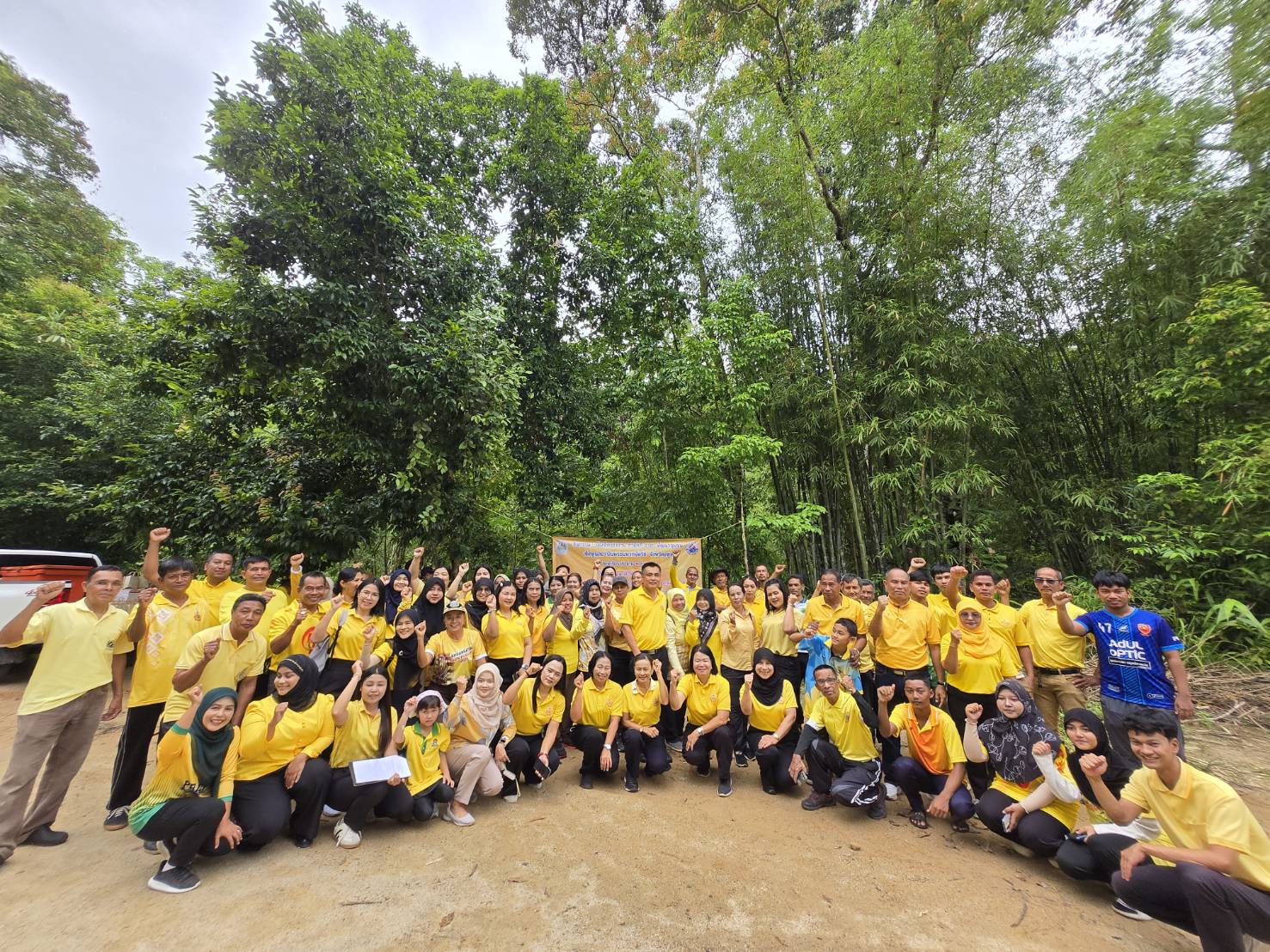 อบต.วังประจัน ร่วม "กิจกรรมบัณฑิต แรงงาน สามัคคี อาพัฒนาชุมชน เทิดทูนสถาบันพระมหากษัตริย์" ครั้งที่ 2 ณ น้ำตกโตนปลิว